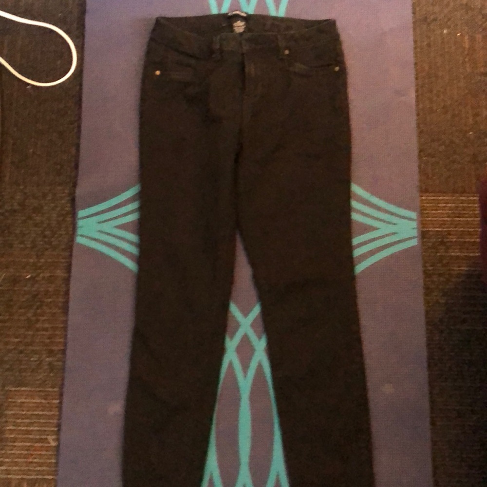 D. Jeans black